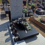 materiał na nagrobki