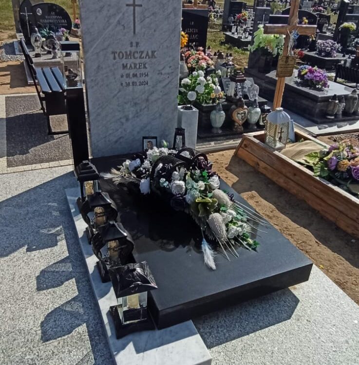 materiał na nagrobki