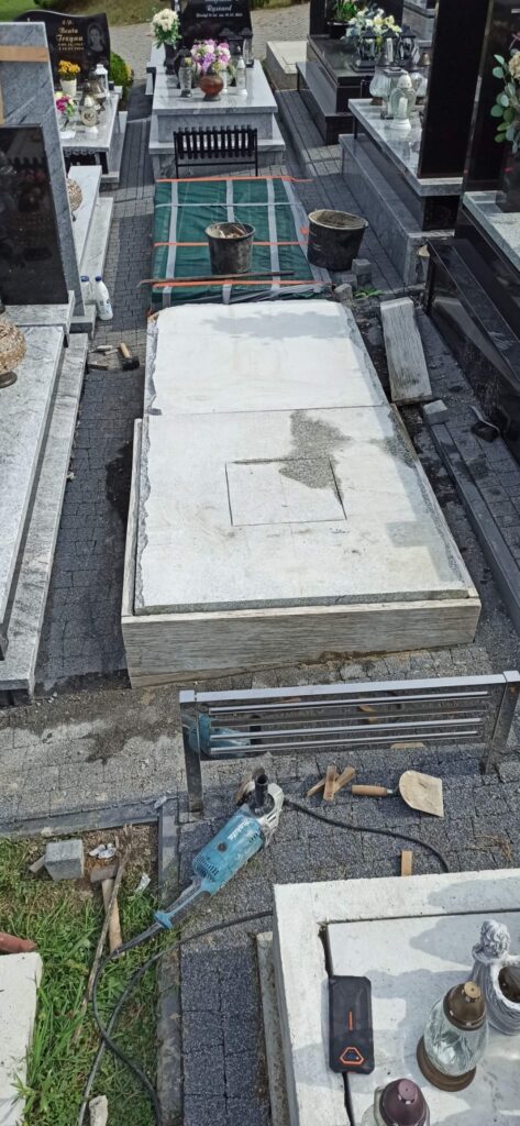 kompleksowa usługa kamieniarska - montaż nagrobka na cmentarzu